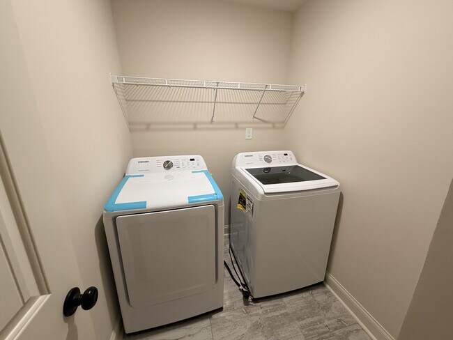 Building Photo - 109 Mink Wy