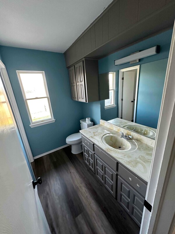 Building Photo - 9224 W 1st St