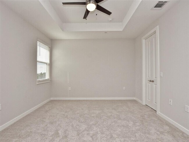 Building Photo - 12001 Vista Parke Dr