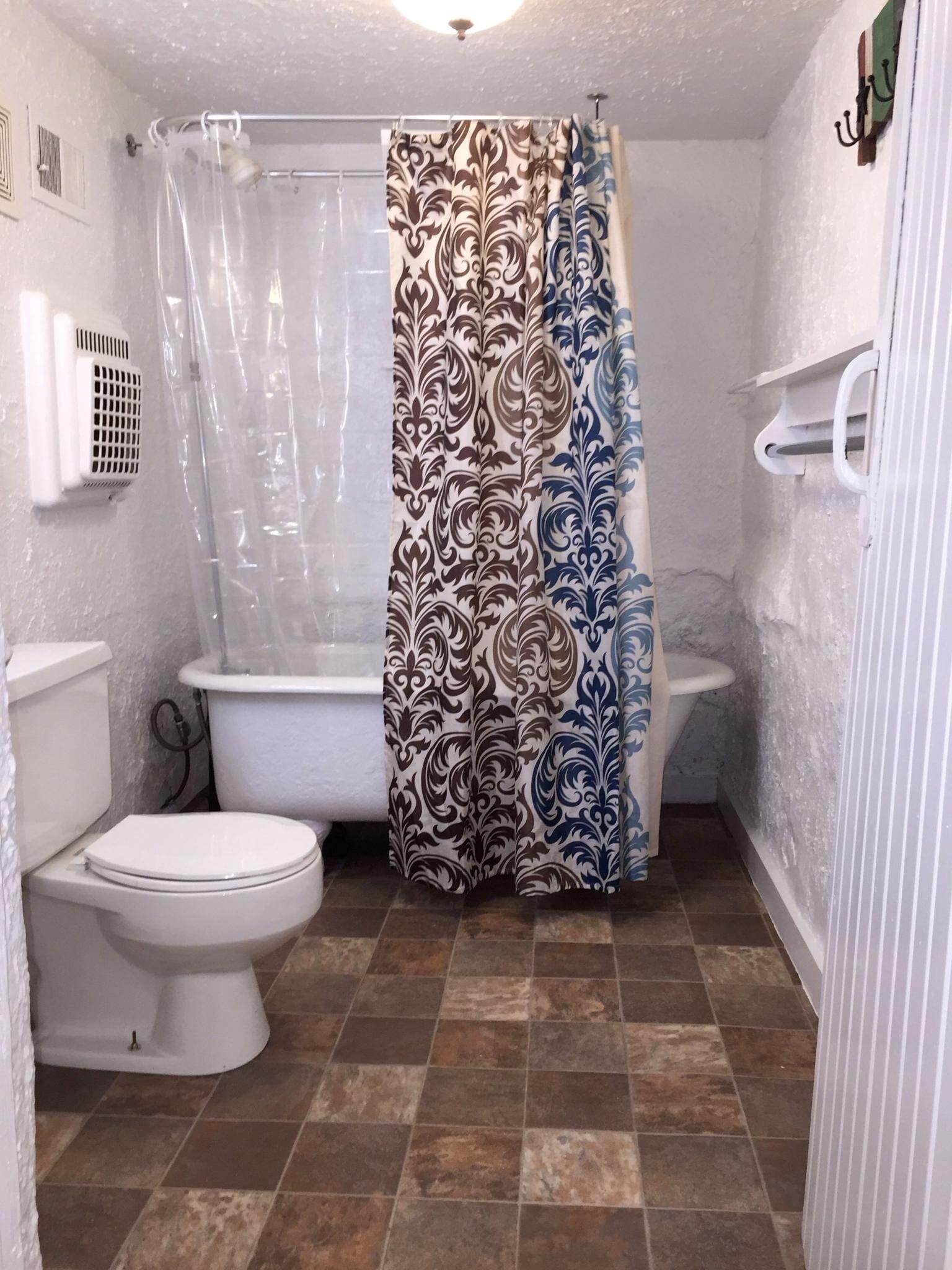 Bathroom - 812 Florence Ave
