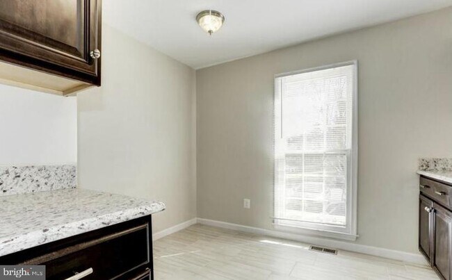 Building Photo - 613 Concerto Ln