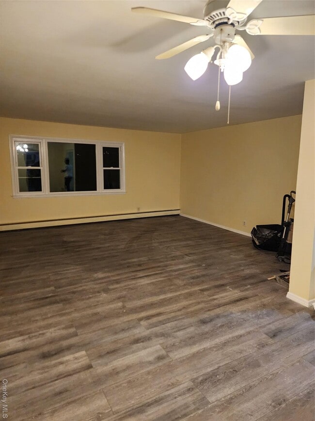 Building Photo - 166 Hillcrest Rd