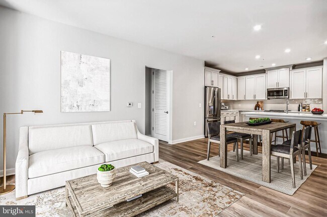 Building Photo - 1675 Bandit Loop