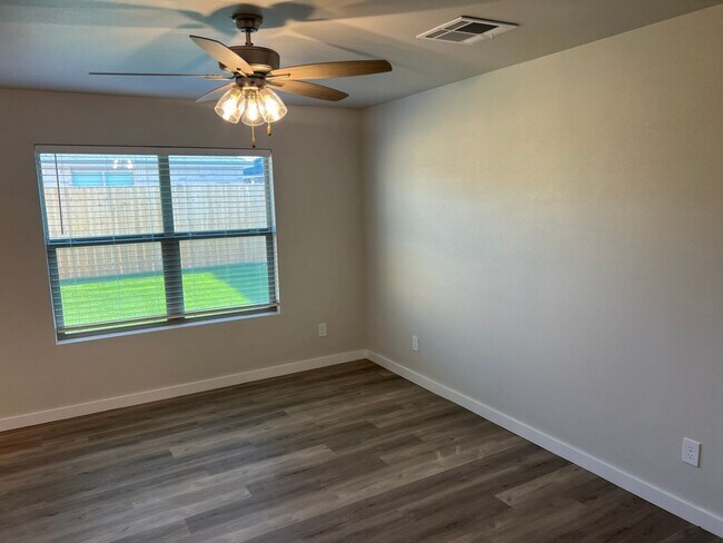 Building Photo - NEW 3 BEDROOM HOME IN ELM MEADOWS!