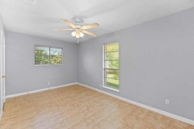 Building Photo - 2712 St Edwards Cir
