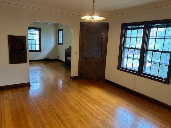 Building Photo - 2551 University Ave