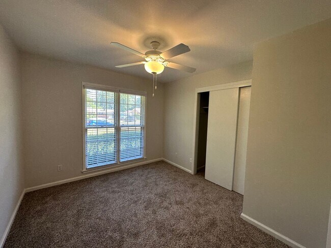 Building Photo - 3906 Dalraida Pl