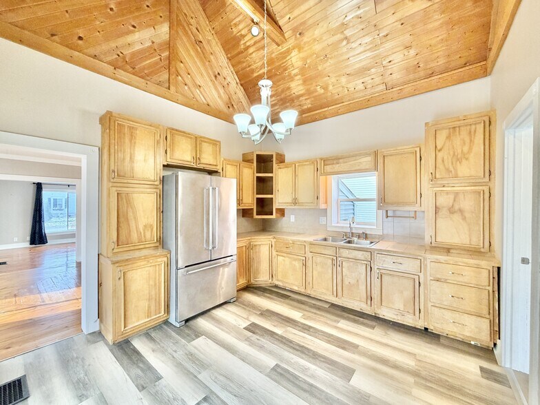 Primary Photo - 955 10th St