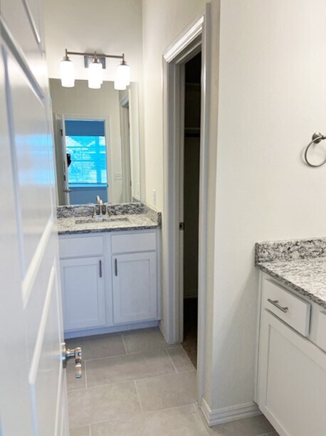 Building Photo - 5805 SW Teppee Ave