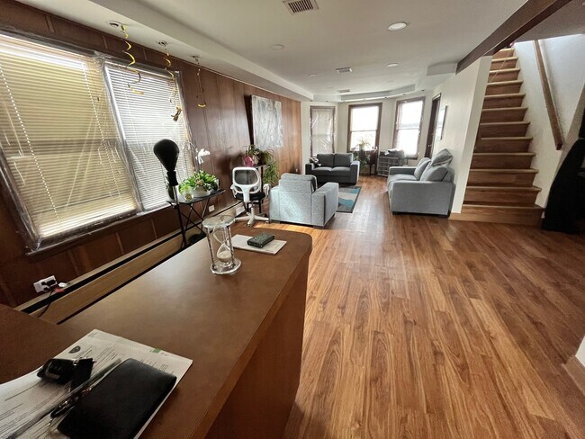 Building Photo - 3707 N Nora Ave