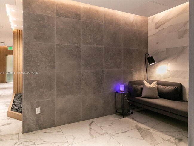 Building Photo - 90 SW 3rd St