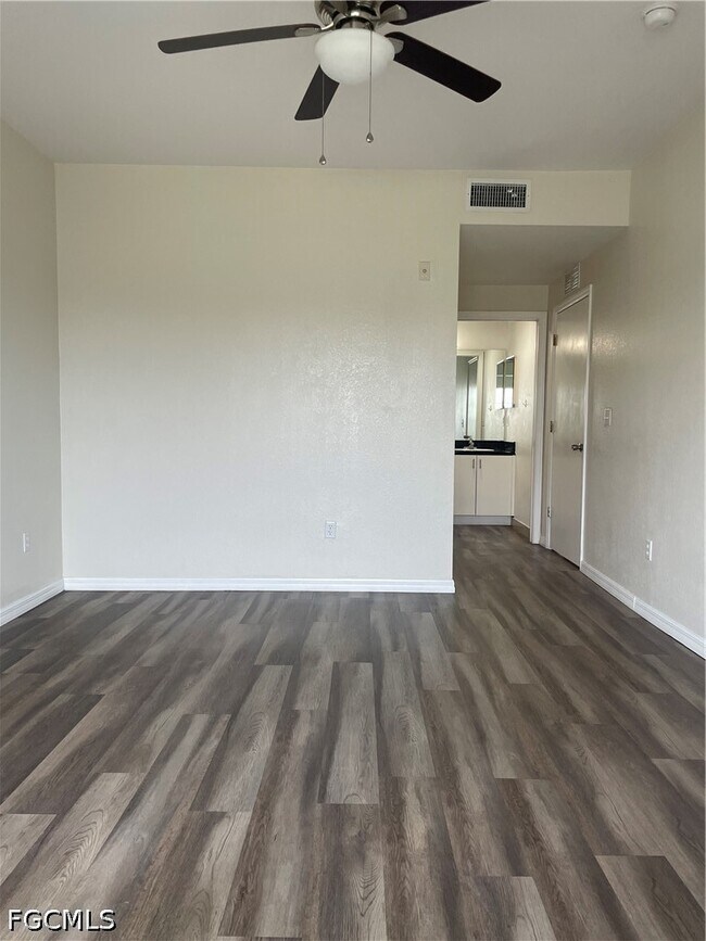 Building Photo - 8555 Bernwood Cove Loop