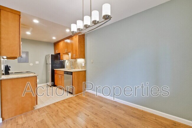 Building Photo - 505 Cypress Point Dr