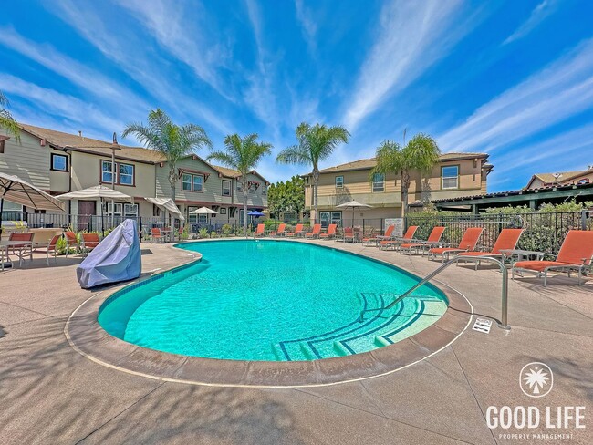 Building Photo - Spacious 2BD/3BA Condo in Chula Vista with Walk-In Closet, Community Pool & 2-Car Garage