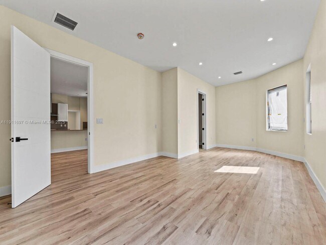 Building Photo - 22451 SW 118th Ave