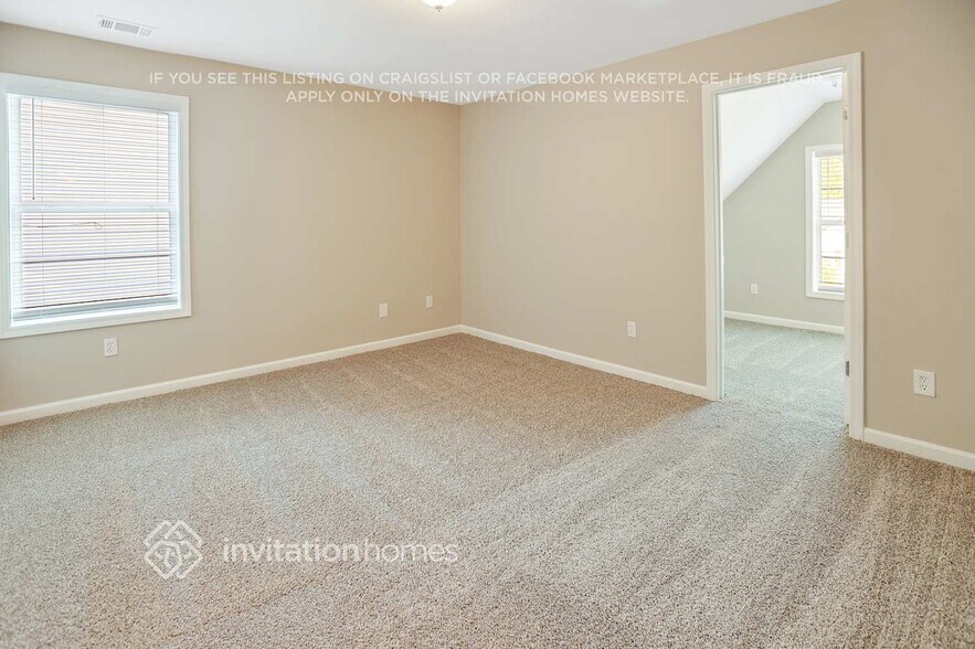 Building Photo - 159 Hawthorn Dr