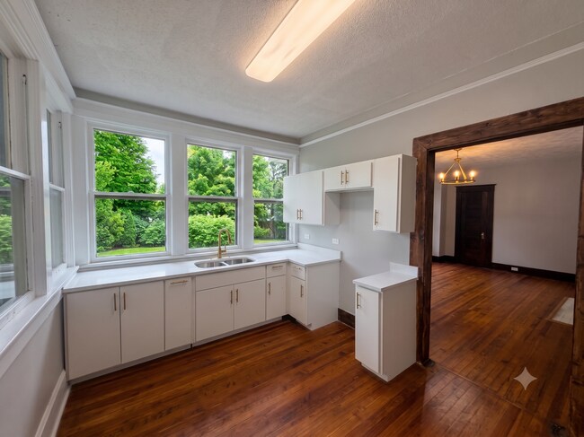 Building Photo - 1258 Agnes Pl