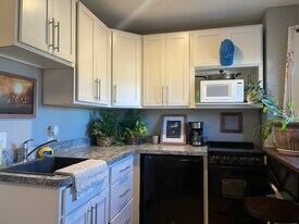 Building Photo - 124 E Main St