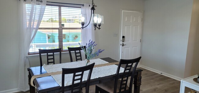 Building Photo - 3393 Poinsettia Dr