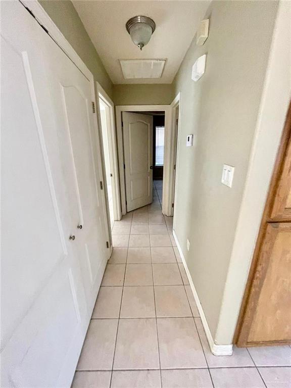 Building Photo - 15 S Dahlia St