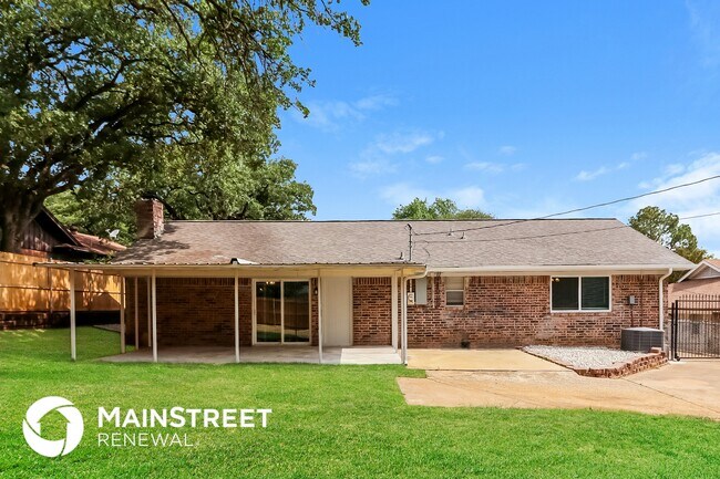 Building Photo - 6800 Franwood Terrace