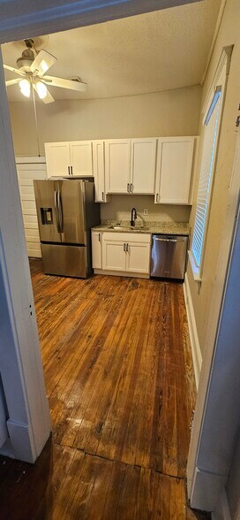 Building Photo - 2533 English Ave