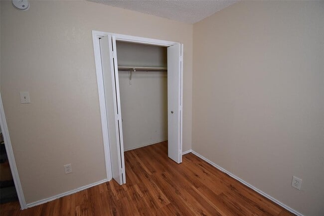 Building Photo - 1806 Rawhide Loop