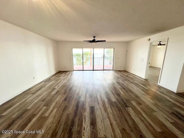 Building Photo - 102 Riverside Dr