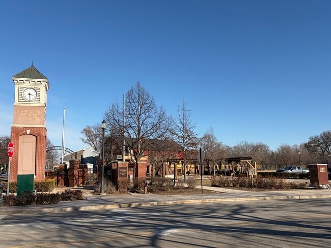 Building Photo - 263 Center St