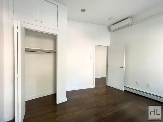Building Photo - Fort Greene / Amazing and Spacious 3-Bed 2...