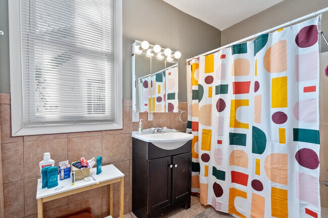 Unit 2 - 1764 Perrysville Ave