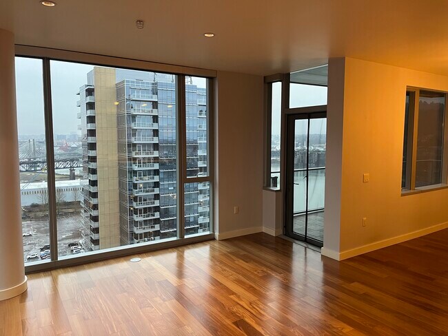 Building Photo - 841 S Gaines St