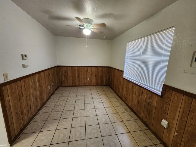 Building Photo - 1 bedroom  1 bathroom apartment