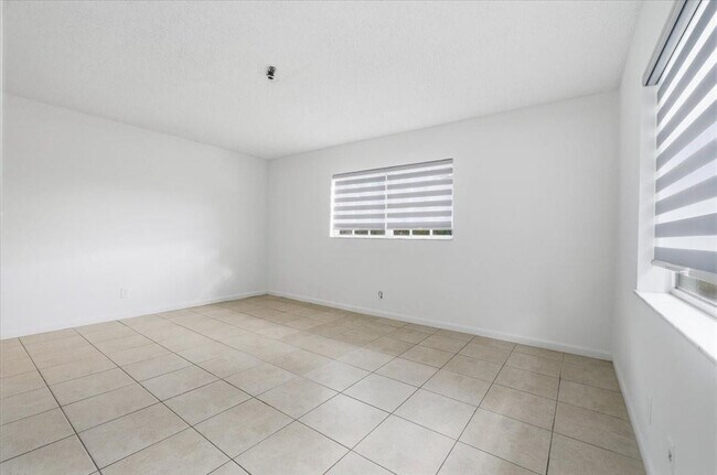 Building Photo - 10151 NW 35th St