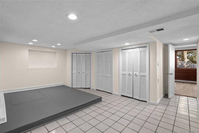 Building Photo - 63 Seaview Ave