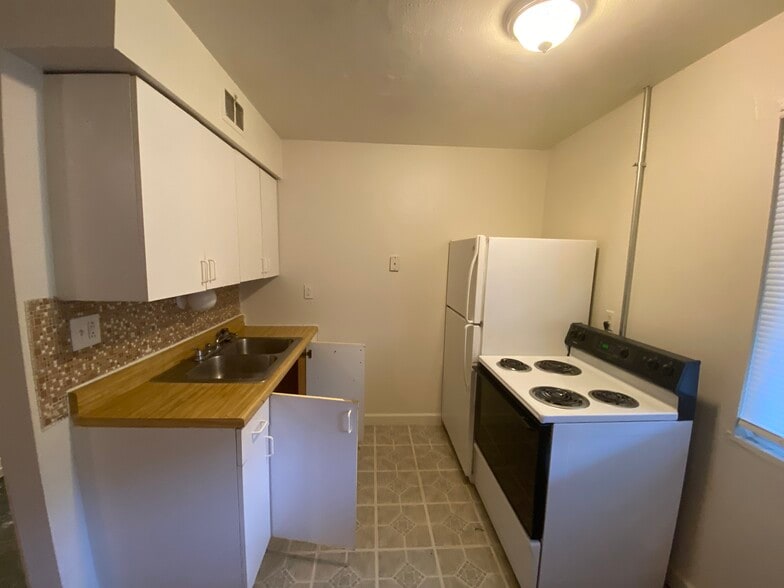 Building Photo - 2384 Williams Creek Rd