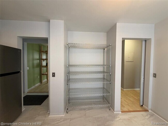 Building Photo - 120 Seward Ave