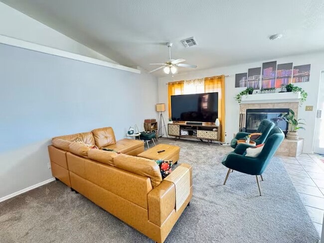 Building Photo - 2576 McCormick Blvd