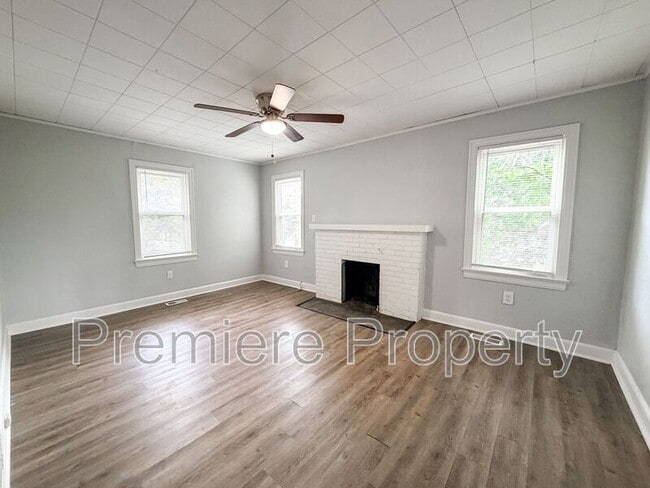 Building Photo - 36 N Poe St