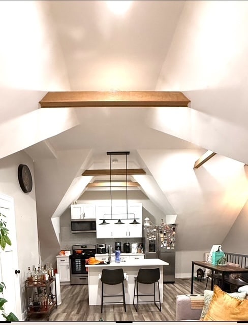 Building Photo - 2115 W Barry Ave