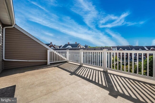 Building Photo - 7780 Dagny Wy