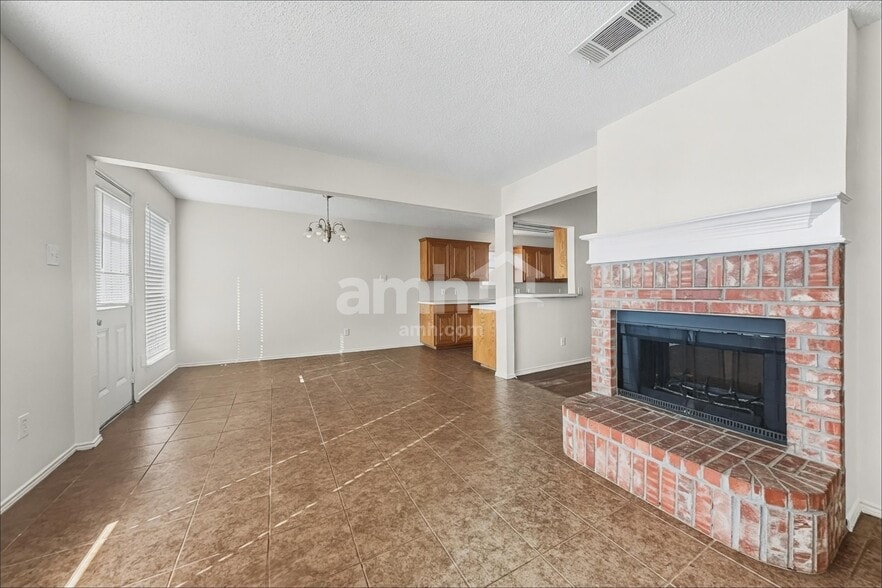 Building Photo - 12229 Rolling Ridge Dr
