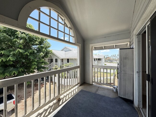 Building Photo - Recently Refreshed Pet Friendly Waikele Co...