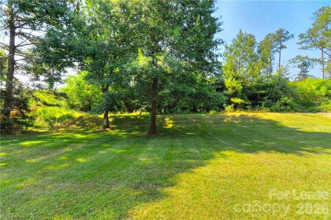 Building Photo - 10306 Gunnison Ln