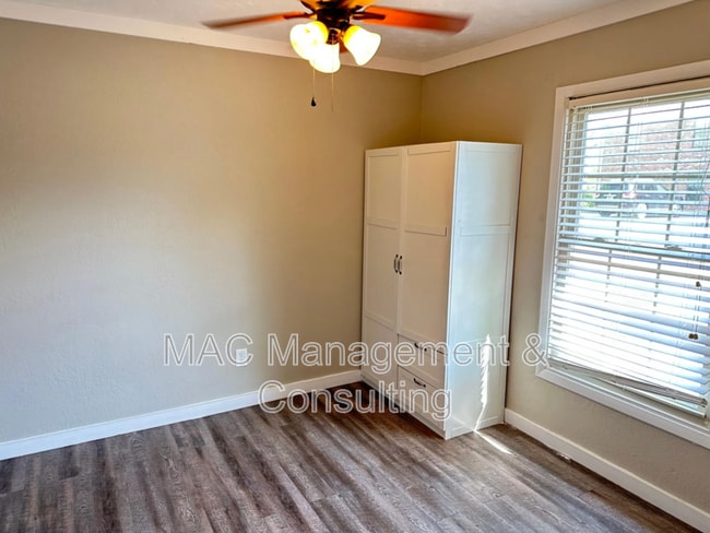 Building Photo - 1501 Autumn Ave
