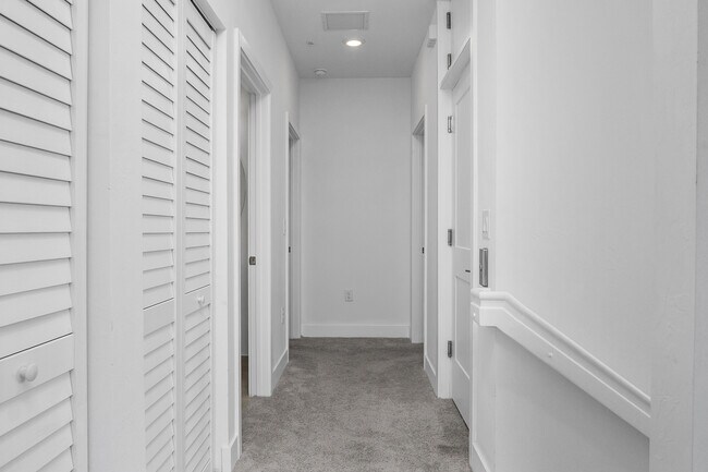 Building Photo - 26410 Coco Cay Cir