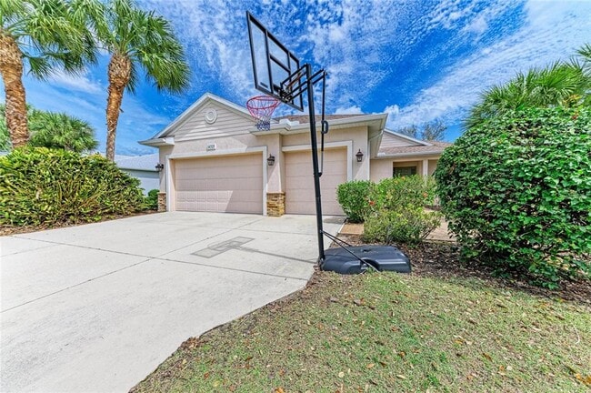 Building Photo - 14325 Sundial Pl