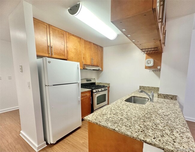 Building Photo - 40-26 College Point Blvd