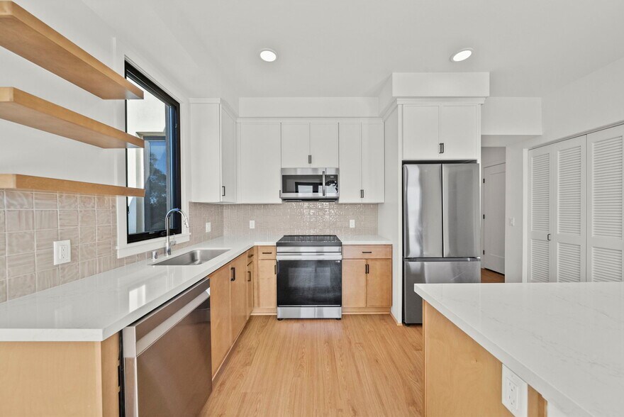 Building Photo - Alena on Haley