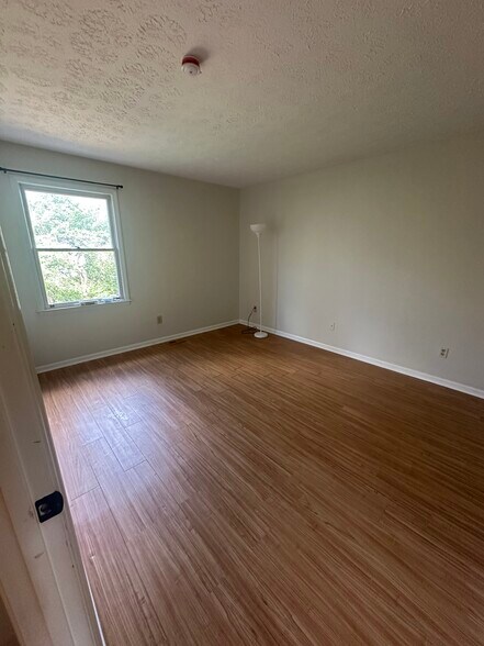 Building Photo - 763 Spring Meadows Dr